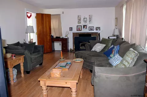 22 Droms Rd, Glenville, NY 12302 photo 5