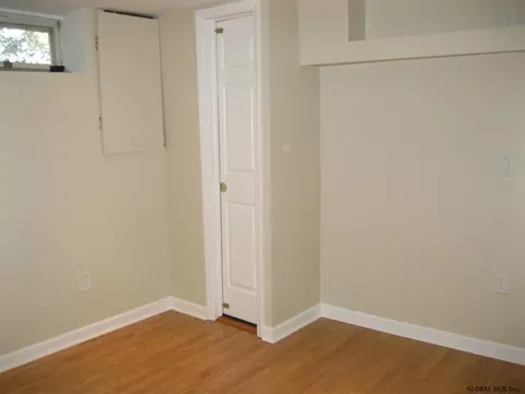 82 Ormond St, Albany, NY 12203 photo 9