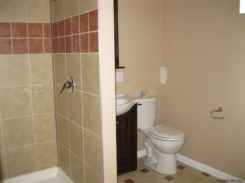 82 Ormond St, Albany, NY 12203 photo 7