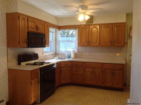 34 Ormond St, Albany, NY 12203 photo 3