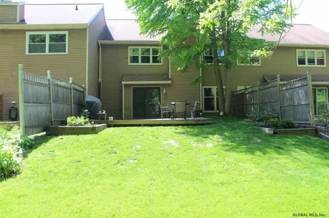 30 Commonwealth Dr, Glenmont, NY 12077 photo 25