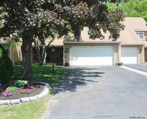 30 Commonwealth Dr, Glenmont, NY 12077 photo 1