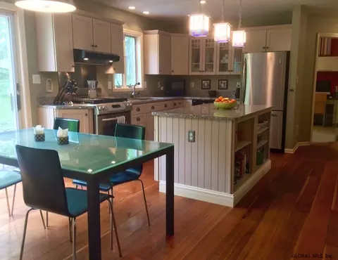 74 Daniel St, Slingerlands, NY 12159 photo 3
