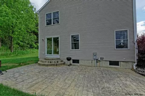 32 Sandy Ln, Selkirk, NY 12158 photo 3