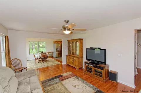 32 Sandy Ln, Selkirk, NY 12158 photo 7