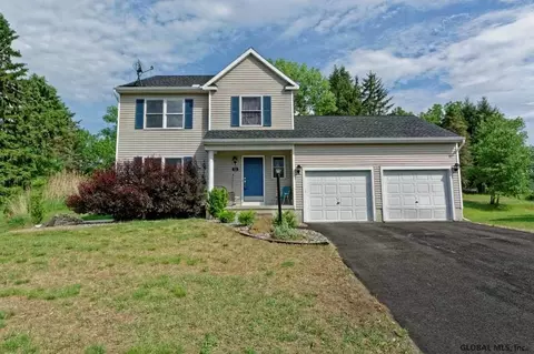 32 Sandy Ln, Selkirk, NY 12158 photo 1