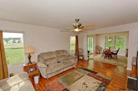 32 Sandy Ln, Selkirk, NY 12158 photo 6