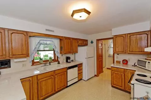 413 Mohawk Ave, Scotia, NY 12302 photo 8