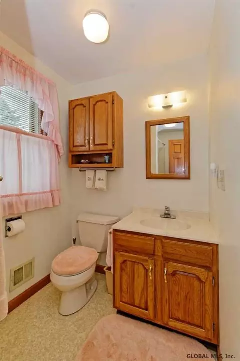 413 Mohawk Ave, Scotia, NY 12302 photo 21