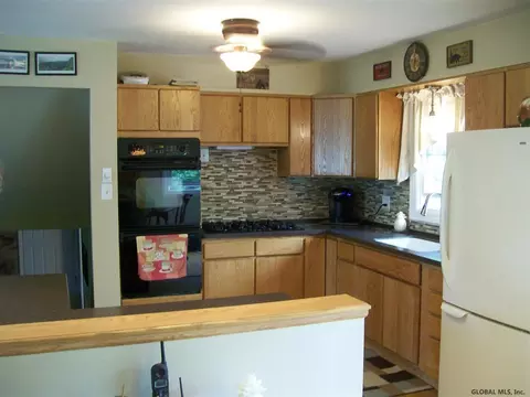 31 Cedar Ln, Glenville, NY 12302 photo 7