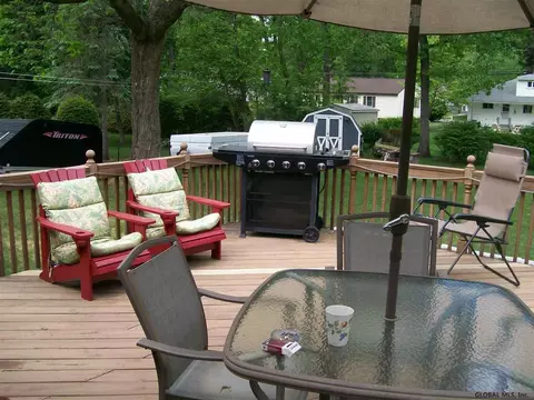 31 Cedar Ln, Glenville, NY 12302 photo 17