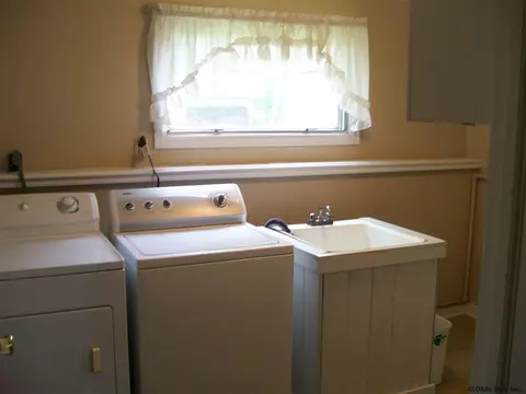 31 Cedar Ln, Glenville, NY 12302 photo 15