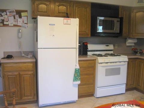 4 Sunset Blvd, Waterford, NY 12188 photo 10
