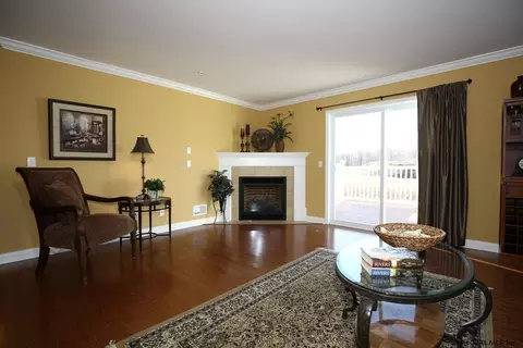 194 Paddock Cir, Schenectady, NY 12306 photo 6