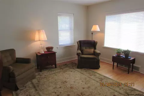 35 Fletcher Rd, Albany, NY 12203 photo 2