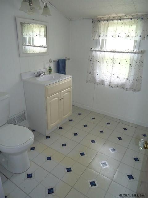 5 Lape Rd, Waterford, NY 12188 photo 9