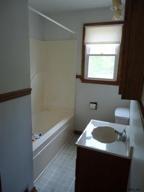 5 Lape Rd, Waterford, NY 12188 photo 8