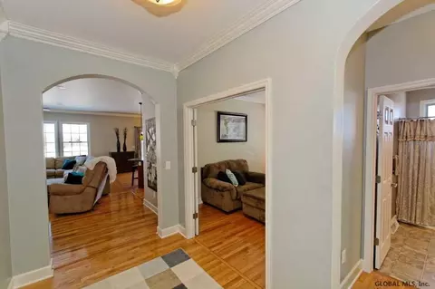 3 Sheldon Dr, Mechanicville, NY 12118 photo 6