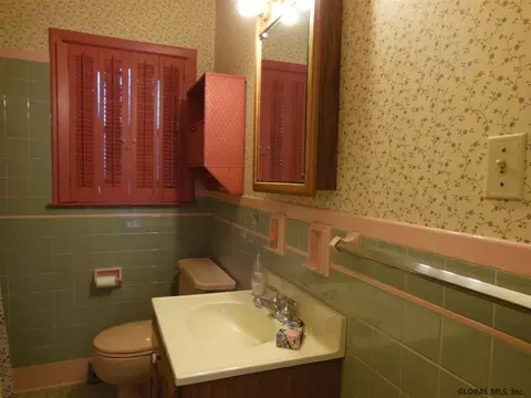 1348 Wing Ave, Schenectady, NY 12303 photo 12