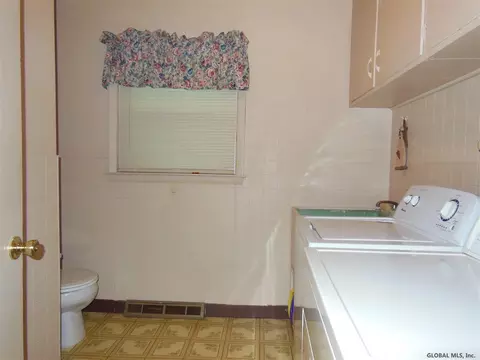 1348 Wing Ave, Schenectady, NY 12303 photo 18