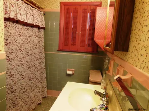 1348 Wing Ave, Schenectady, NY 12303 photo 11
