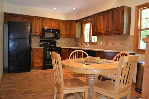 37 Kaatskill Way, Ballston Spa, NY 12020 photo 10