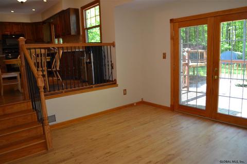 37 Kaatskill Way, Ballston Spa, NY 12020 photo 13