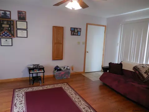 277 Fuller Rd, Amsterdam, NY 12010 photo 8