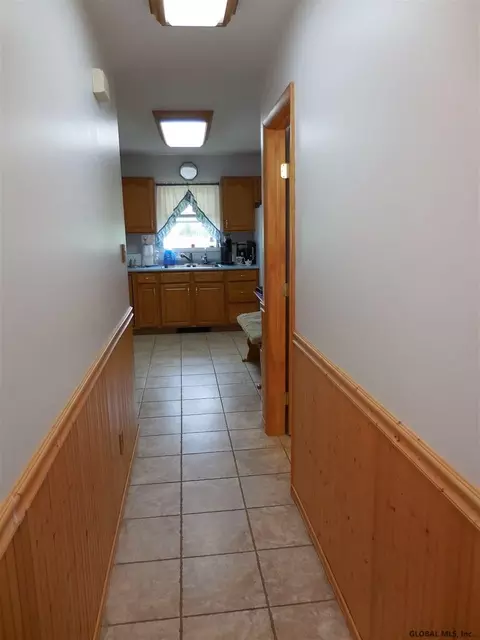 277 Fuller Rd, Amsterdam, NY 12010 photo 11