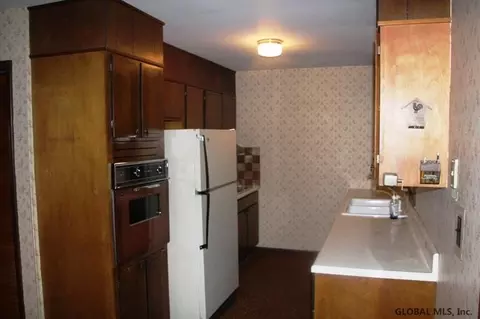 158 Macarthur Ave, Cobleskill, NY 12043 photo 5