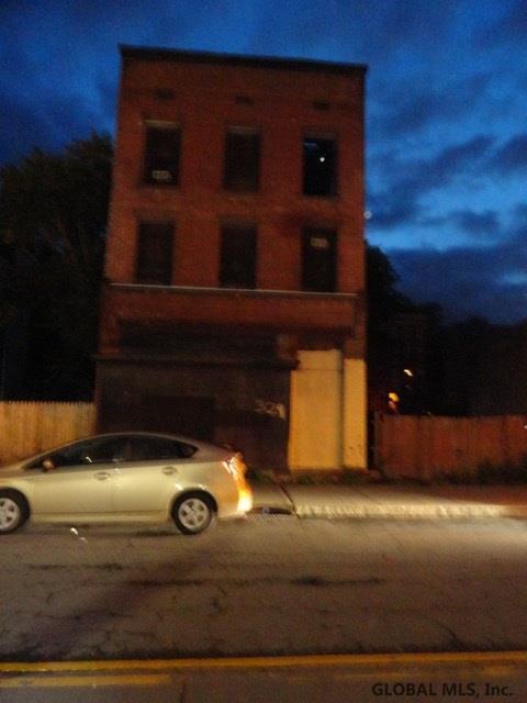 329 S Pearl St, Albany, NY 12202