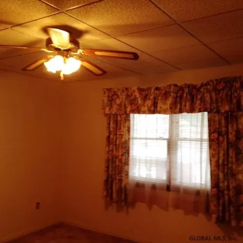 233 Cherry St, Schenectady, NY 12306 photo 8