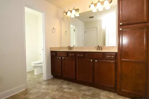 192 Paddock Cir, Schenectady, NY 12306 photo 15