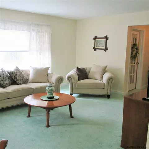 1676 Lenox Rd, Schenectady, NY 12308 photo 4