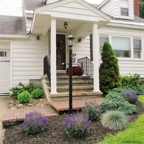 1676 Lenox Rd, Schenectady, NY 12308 photo 2