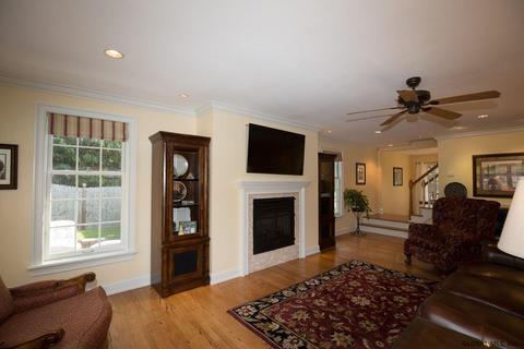 7 Christopher Way, Clifton Park, NY 12065 photo 8