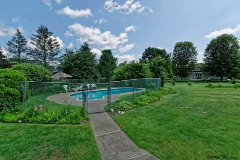 26 Cayuga Ct, Slingerlands, NY 12159 photo 22