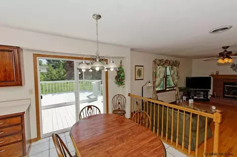 26 Cayuga Ct, Slingerlands, NY 12159 photo 5