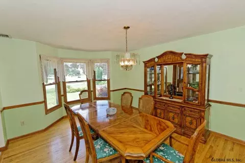 26 Cayuga Ct, Slingerlands, NY 12159 photo 8