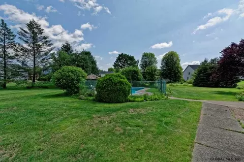 26 Cayuga Ct, Slingerlands, NY 12159 photo 25