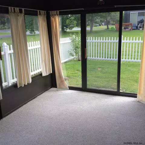 20 Eton Dr, Slingerlands, NY 12159 photo 9
