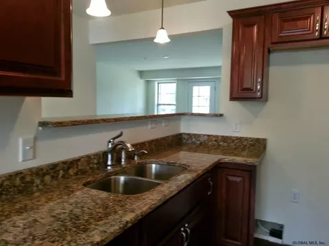 46 Kendall Dr, Delmar, NY 12054 photo 8