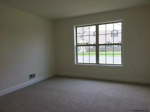 46 Kendall Dr, Delmar, NY 12054 photo 15