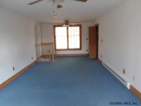 94 Werner Rd, Clifton Park, NY 12065 photo 4