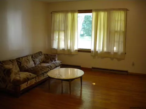 172 Marshall Ave, Schenectady, NY 12304 photo 4