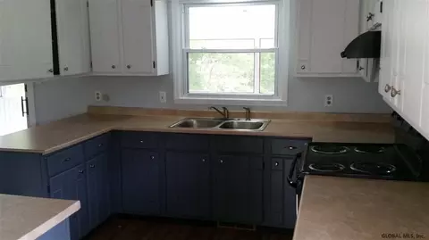 244 E State St, Gloversville, NY 12078 photo 6