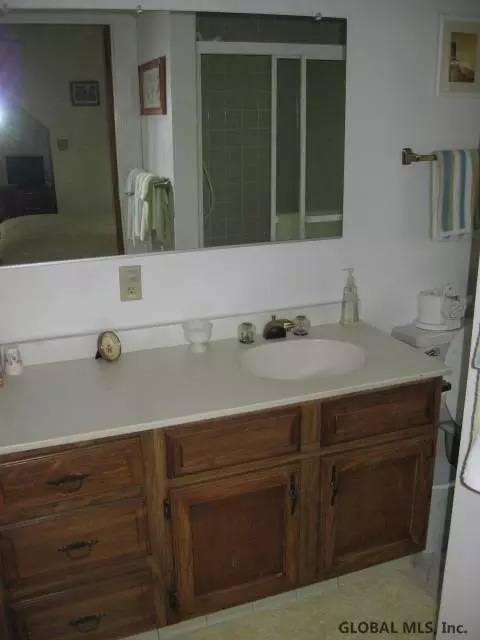 1159 Mcclellan St, Schenectady, NY 12309 photo 12