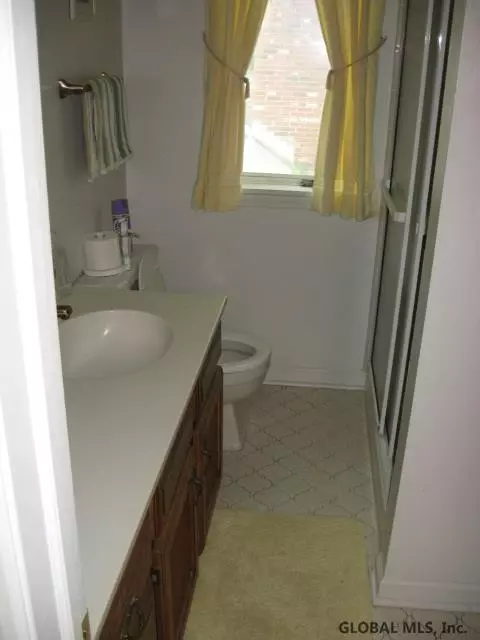1159 Mcclellan St, Schenectady, NY 12309 photo 14