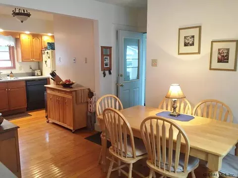 909 Hazelwood Ave, Schenectady, NY 12306 photo 6