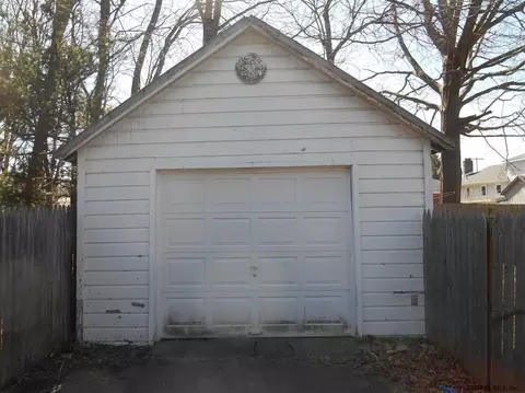 2038 Gray St, Schenectady, NY 12306 photo 9